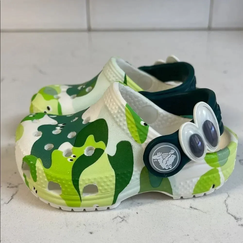 KIDS' CROCS TODDLER CLASSIC GLOW SLIME MONSTER CLOG Size 4 C